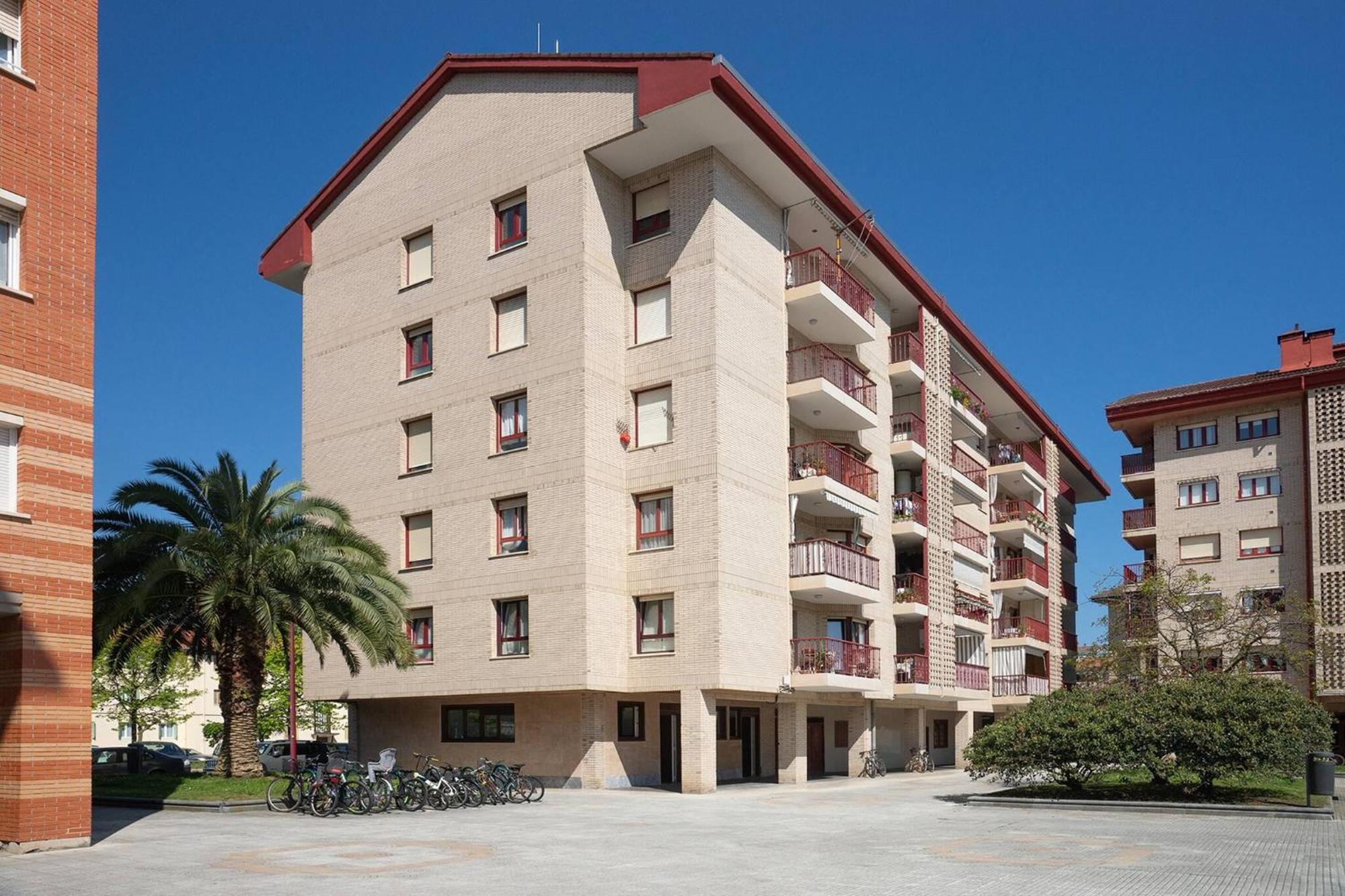 Apartamentos Lurralde Zarautz Exterior photo